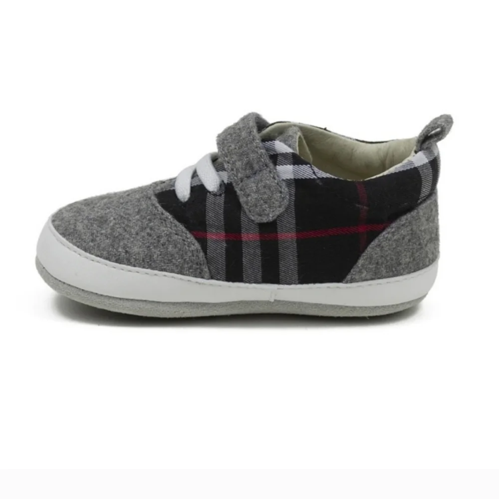 Robeez First Kicks Plaid Baby Shoes 6-9 Months